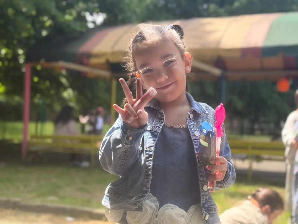 Праздник детства, улыбок и творчества! Праздник детства, улыбок и творчества!