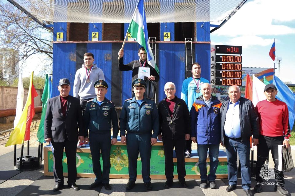 Артур Архестов – финалист всероссийского конкурса «лучший начальник караула» Артур Архестов – финалист всероссийского конкурса «лучший начальник караула»