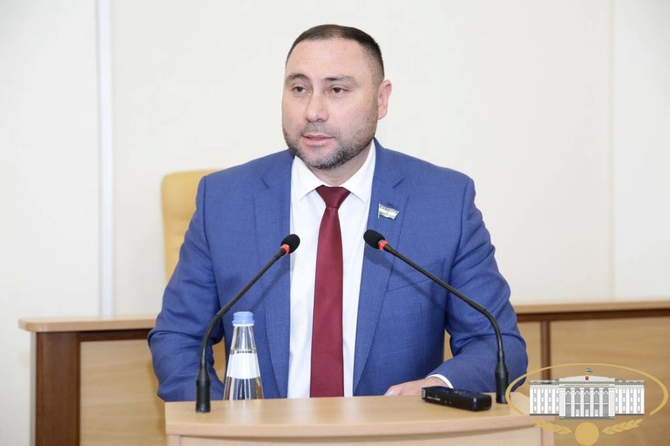 Своим видением обсуждаемой темы поделились инициаторы парламентских слушаний - руководители профильных комитетов Своим видением обсуждаемой темы поделились инициаторы парламентских слушаний - руководители профильных комитетов