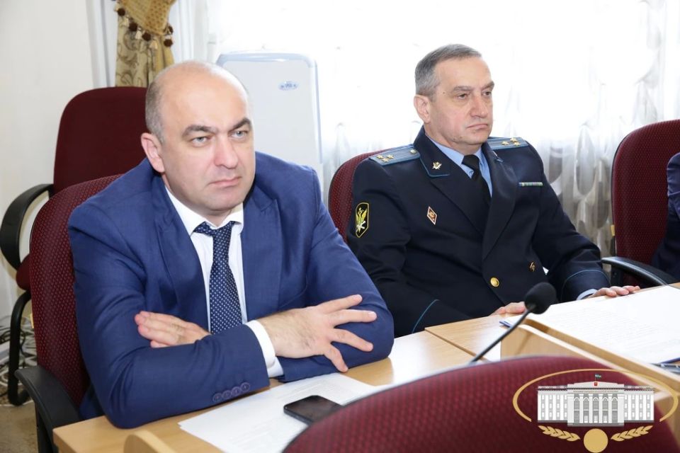 Своим видением обсуждаемой темы поделились инициаторы парламентских слушаний - руководители профильных комитетов Своим видением обсуждаемой темы поделились инициаторы парламентских слушаний - руководители профильных комитетов