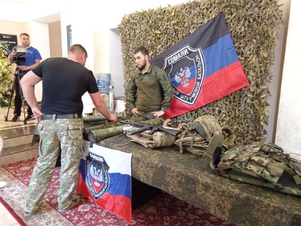 В Нальчике показали военно-патриотическую драму «Позывной «Лютик» В Нальчике показали военно-патриотическую драму «Позывной «Лютик»