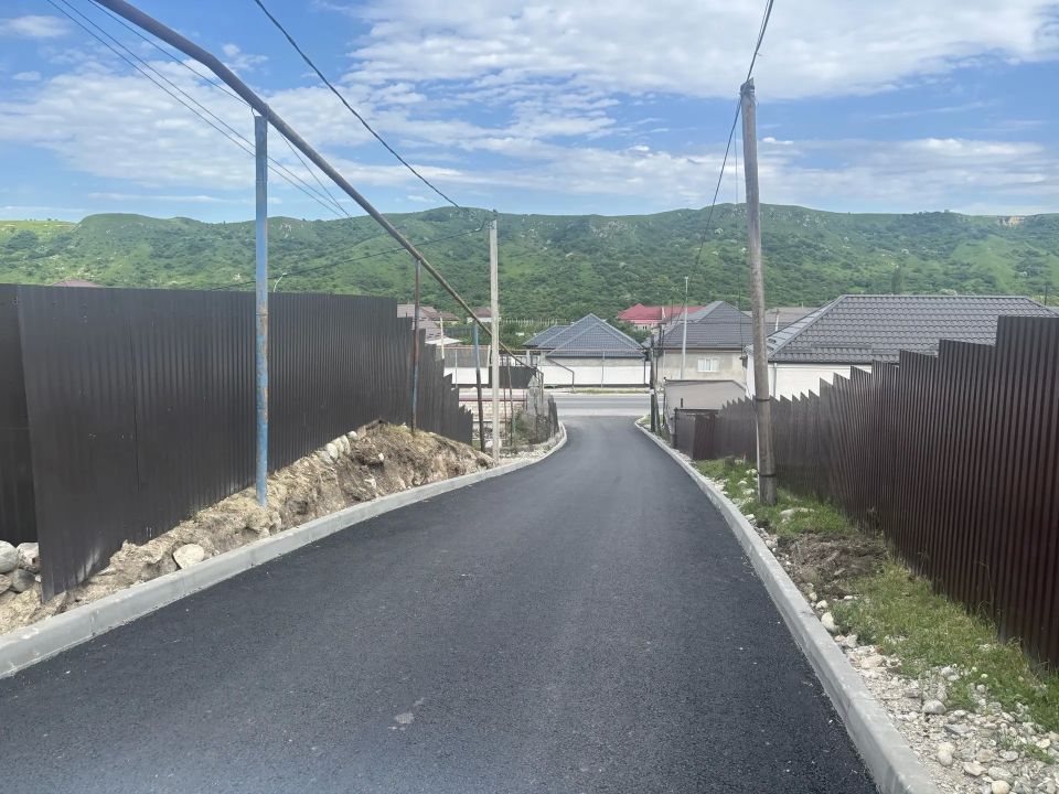 В селении Заюково завершается капитальный ремонт улицы Толстого протяжённостью 800 м
