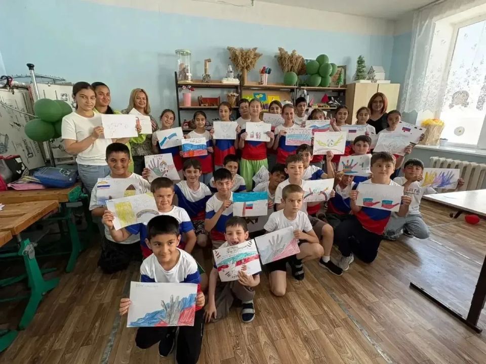В пришкольном оздоровительном лагере МКОУ «СОШ №2 с.п. Карагач» Прохладненского района, прошло тематическое мероприятие для детей 1-4 классов, "Ты - будущий избиратель " В пришкольном оздоровительном лагере МКОУ «СОШ №2 с.п. Карагач» Прохладненского района, прошло тематическое мероприятие для детей 1-4 классов, "Ты - будущий избиратель "