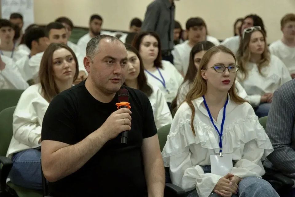 В Приэльбрусье прошёл форум «ПРОстуденчество» В Приэльбрусье прошёл форум «ПРОстуденчество»