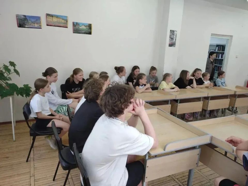 В отделе медицинской литературы ГНБ КБР им. Т.К. Мальбахова, совместно с медиками-волонтерами медицинского колледжа КБГУ провели час здоровья «Спорт - для здоровья, книга - для души» для отдыхающих в летнем лагере... В отделе медицинской литературы ГНБ КБР им. Т.К. Мальбахова, совместно с медиками-волонтерами медицинского колледжа КБГУ провели час здоровья «Спорт - для здоровья, книга - для души» для отдыхающих в летнем лагере...