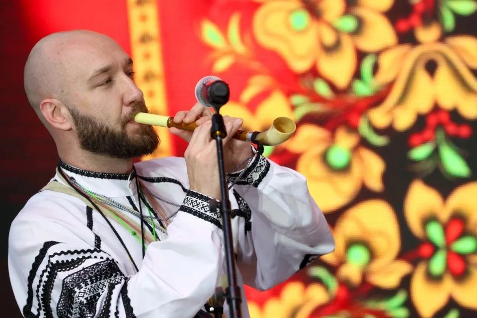 На ВДНХ прошел концерт с участием коллективов из разных регионов России На ВДНХ прошел концерт с участием коллективов из разных регионов России
