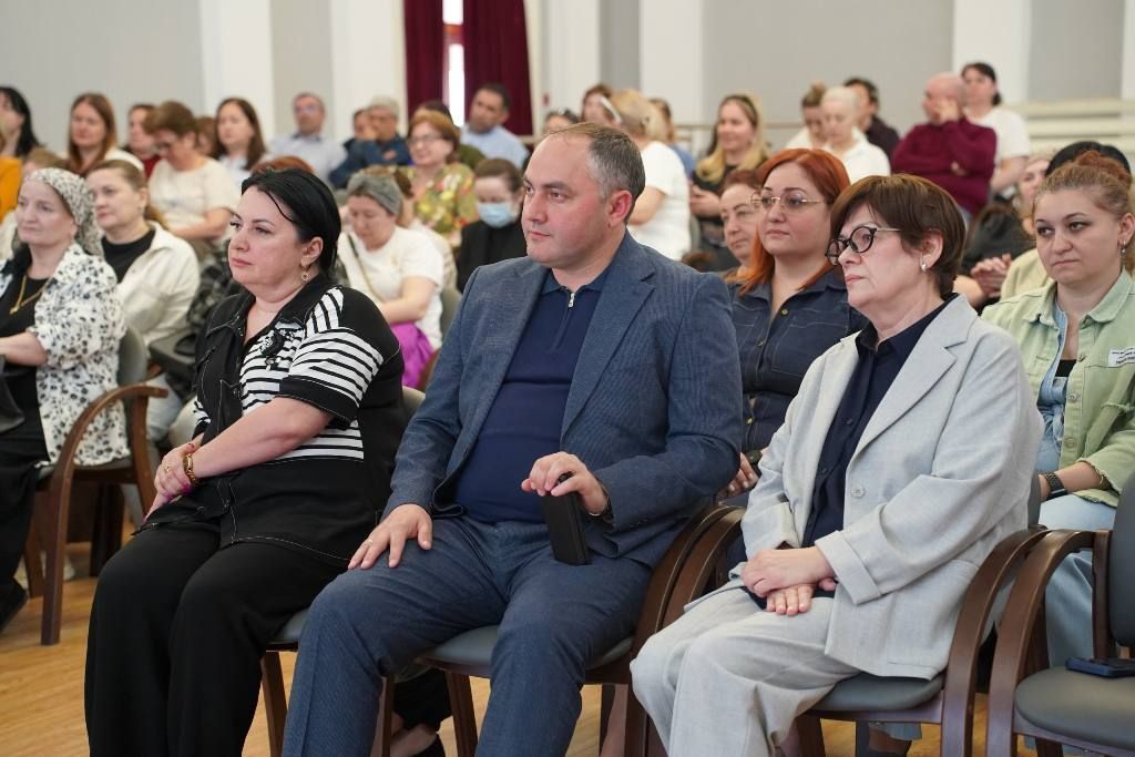 На базе медицинского колледжа Кабардино-Балкарского Государственного университета состоялась очередная встреча с родительским сообществом студентов учреждений средне-специального образования На базе медицинского колледжа Кабардино-Балкарского Государственного университета состоялась очередная встреча с родительским сообществом студентов учреждений средне-специального образования