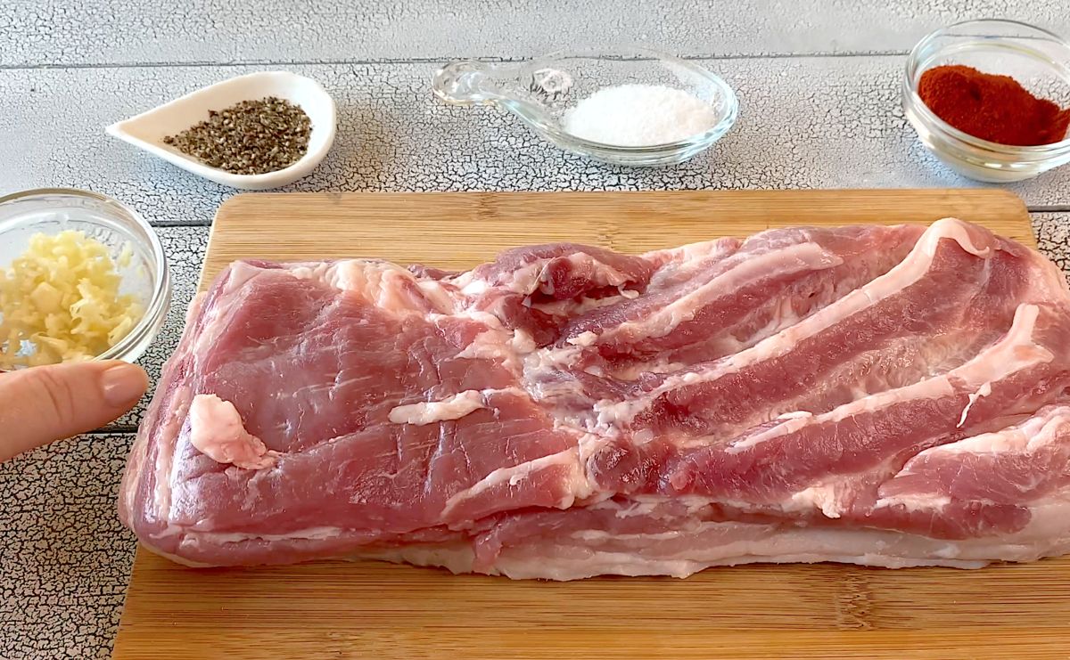 Секреты домашней свиной грудинки: как создать вкуснейшую ветчину без химии