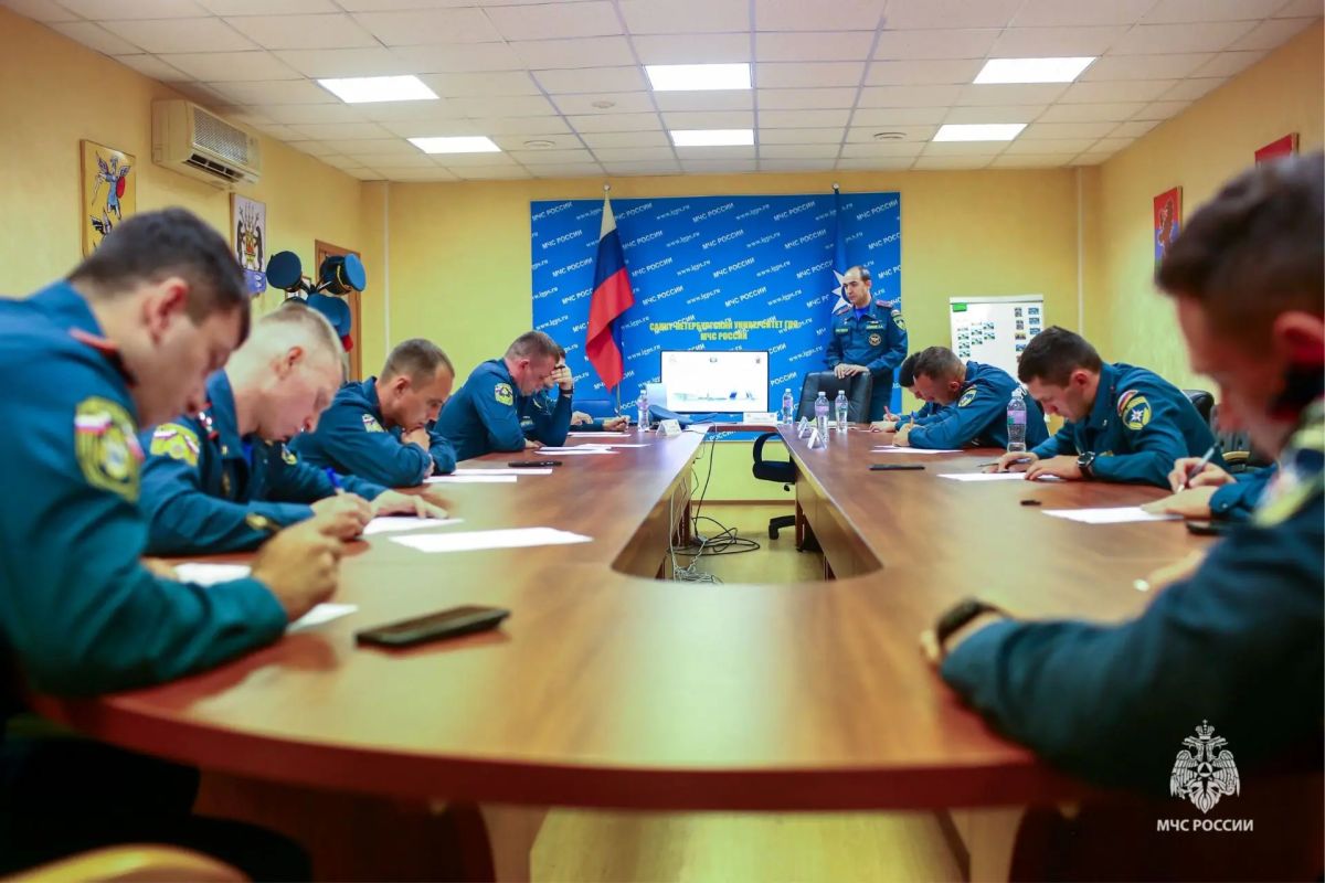 В Санкт-Петербурге завершился финал всероссийского смотра-конкурса на звание «Лучший начальник караула» и «Лучший пожарный» МЧС России В Санкт-Петербурге завершился финал всероссийского смотра-конкурса на звание «Лучший начальник караула» и «Лучший пожарный» МЧС России