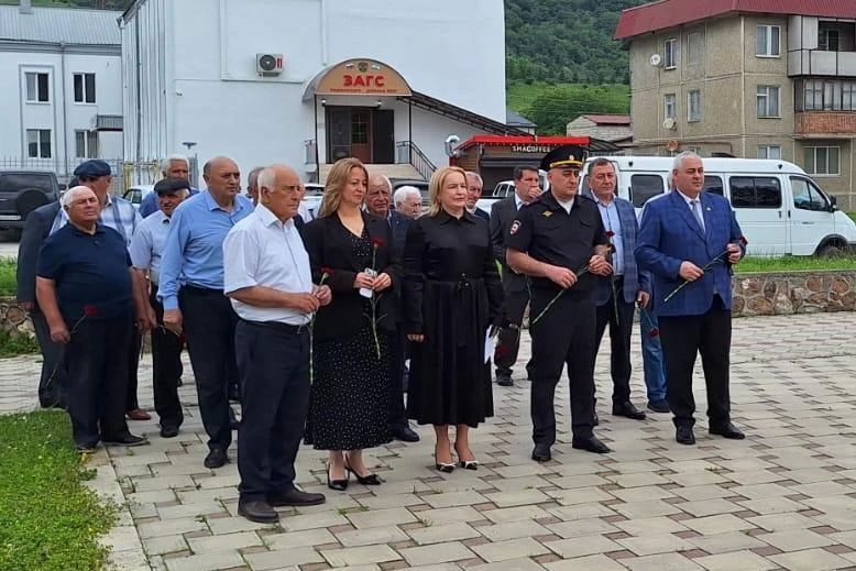 Полицейские Черекского района приняли участие в отчетно-выборной конференции районного Совета ветеранов Полицейские Черекского района приняли участие в отчетно-выборной конференции районного Совета ветеранов