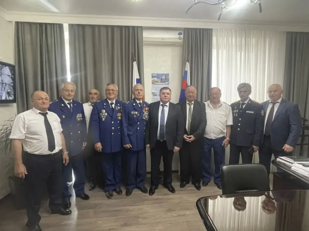 С 19 по 20 июня 2026 года в городе Нальчике состоялось совместное мероприятие представителей ветеранских организаций прокуратур Кабардино-Балкарской Республики и Ставропольского края С 19 по 20 июня 2026 года в городе Нальчике состоялось совместное мероприятие представителей ветеранских организаций прокуратур Кабардино-Балкарской Республики и Ставропольского края