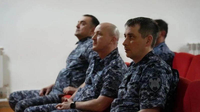 Сотрудники республиканского МВД и Росгвардии по КБР обсудили вопросы профилактики употребления и распространения запрещенных веществ Сотрудники республиканского МВД и Росгвардии по КБР обсудили вопросы профилактики употребления и распространения запрещенных веществ