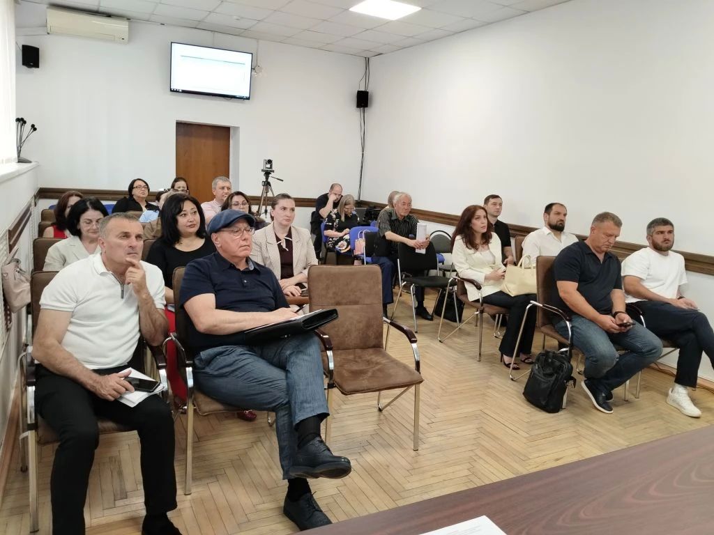 В Министерстве курортов и туризма Кабардино-Балкарской Республики состоялось рабочее совещание по вопросам реализации законодательства в сфере природных лечебных ресурсов, лечебно-оздоровительных местностей и курортов В Министерстве курортов и туризма Кабардино-Балкарской Республики состоялось рабочее совещание по вопросам реализации законодательства в сфере природных лечебных ресурсов, лечебно-оздоровительных местностей и курортов