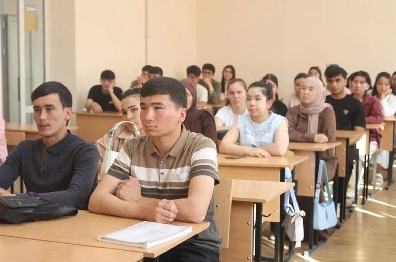 Иностранные студенты, обучающиеся в КБГУ приняли участие в антинаркотической акции Иностранные студенты, обучающиеся в КБГУ приняли участие в антинаркотической акции