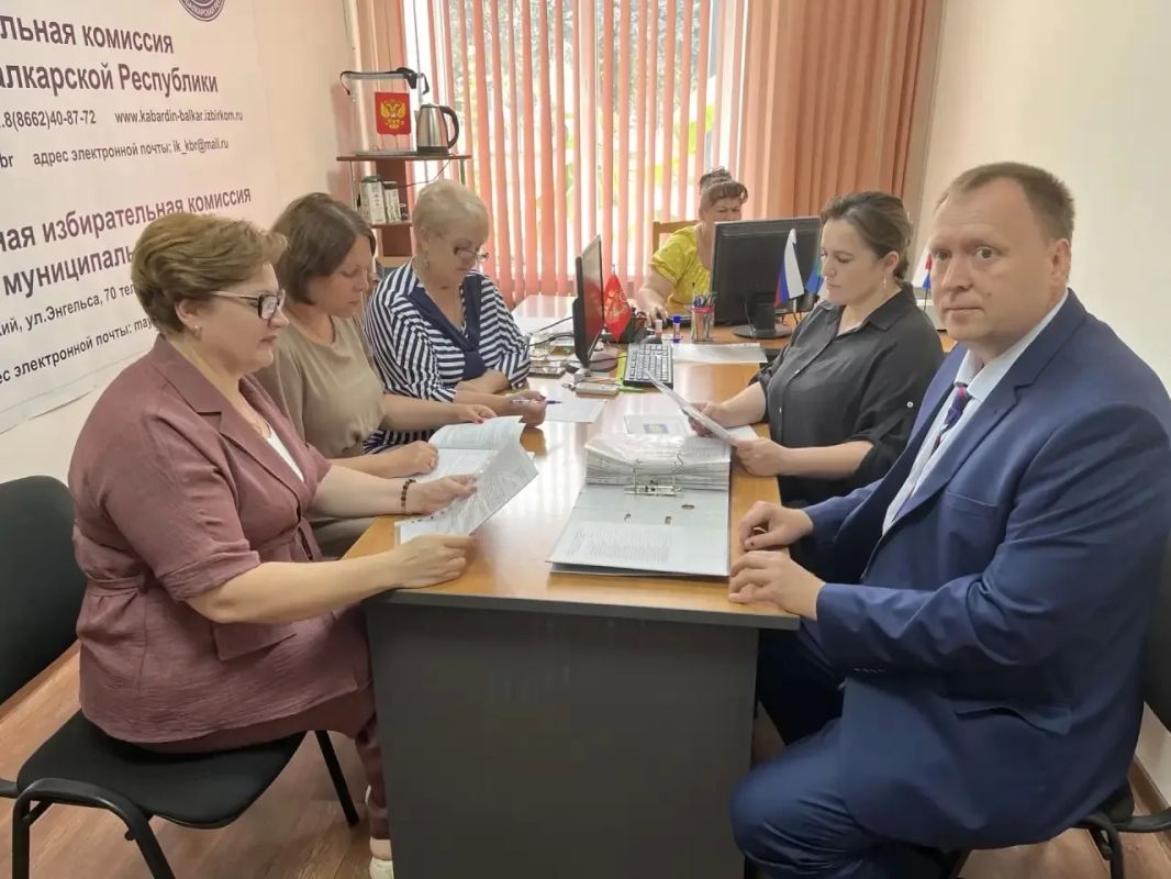 Майская ТИК продолжает прием документов на предстоящие выборы депутатов представительных органов местного самоуправления в сентябре Майская ТИК продолжает прием документов на предстоящие выборы депутатов представительных органов местного самоуправления в сентябре
