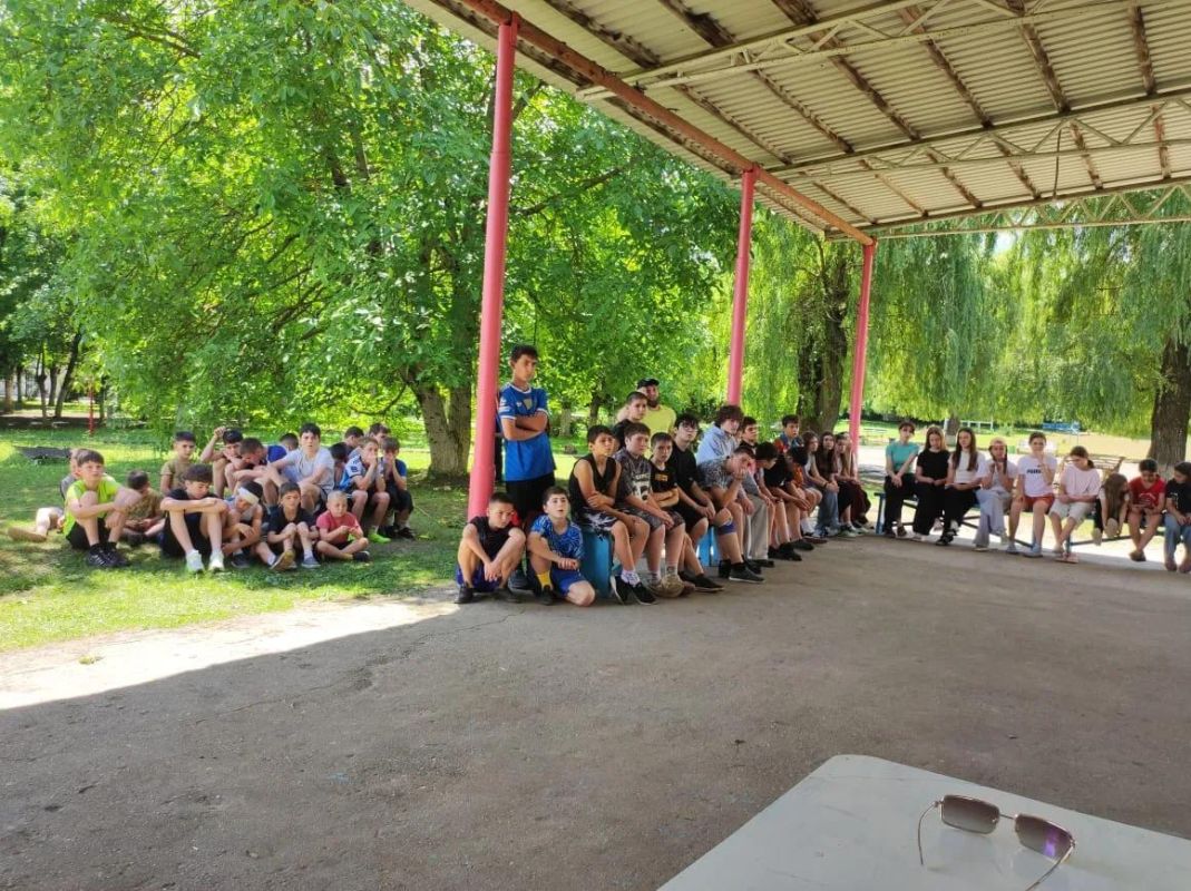 «Лето - чудесная пора» в лагере «Родник» «Лето - чудесная пора» в лагере «Родник»