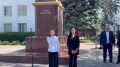 У памятника Алима Кешокова проходит митинг, посвященный 112-летию со дня рождения великого поэта