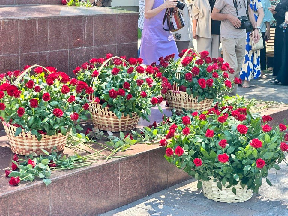 В Нальчике почтили память Алима Кешокова В Нальчике почтили память Алима Кешокова