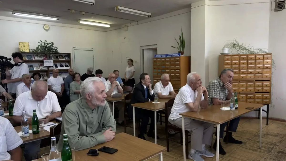 В Нальчике только что открылась фотогалерея «Выдающиеся ученые-изобретатели Кабардино-Балкарии», сообщает наш корреспондент София Хожуева В Нальчике только что открылась фотогалерея «Выдающиеся ученые-изобретатели Кабардино-Балкарии», сообщает наш корреспондент София Хожуева
