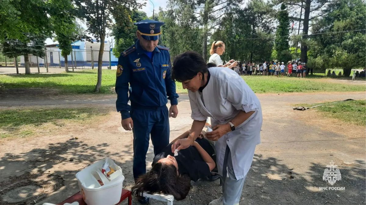 В санатории «Розовый фламинго» прошли тренировки специалистов МЧС России В санатории «Розовый фламинго» прошли тренировки специалистов МЧС России