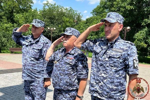Росгвардейцы Кабардино-Балкарии почтили память погибших в Битве за Кавказ Росгвардейцы Кабардино-Балкарии почтили память погибших в Битве за Кавказ