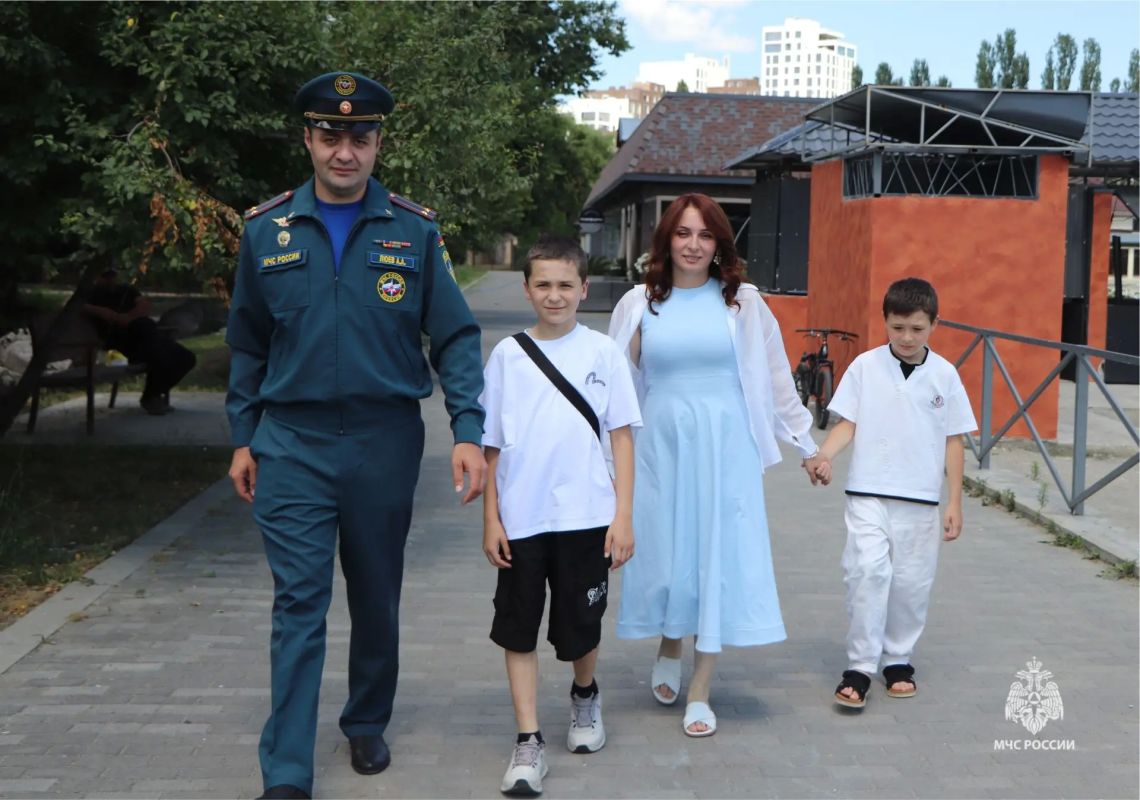 Сегодня в нашей рубрике #лицаМЧС расскажем про Алима Люева, старшего дознавателя отдела административной практики и дознания управления надзорной деятельности и профилактической работы Главного управления МЧС России по КБР Сегодня в нашей рубрике #лицаМЧС расскажем про Алима Люева, старшего дознавателя отдела административной практики и дознания управления надзорной деятельности и профилактической работы Главного управления МЧС России по КБР