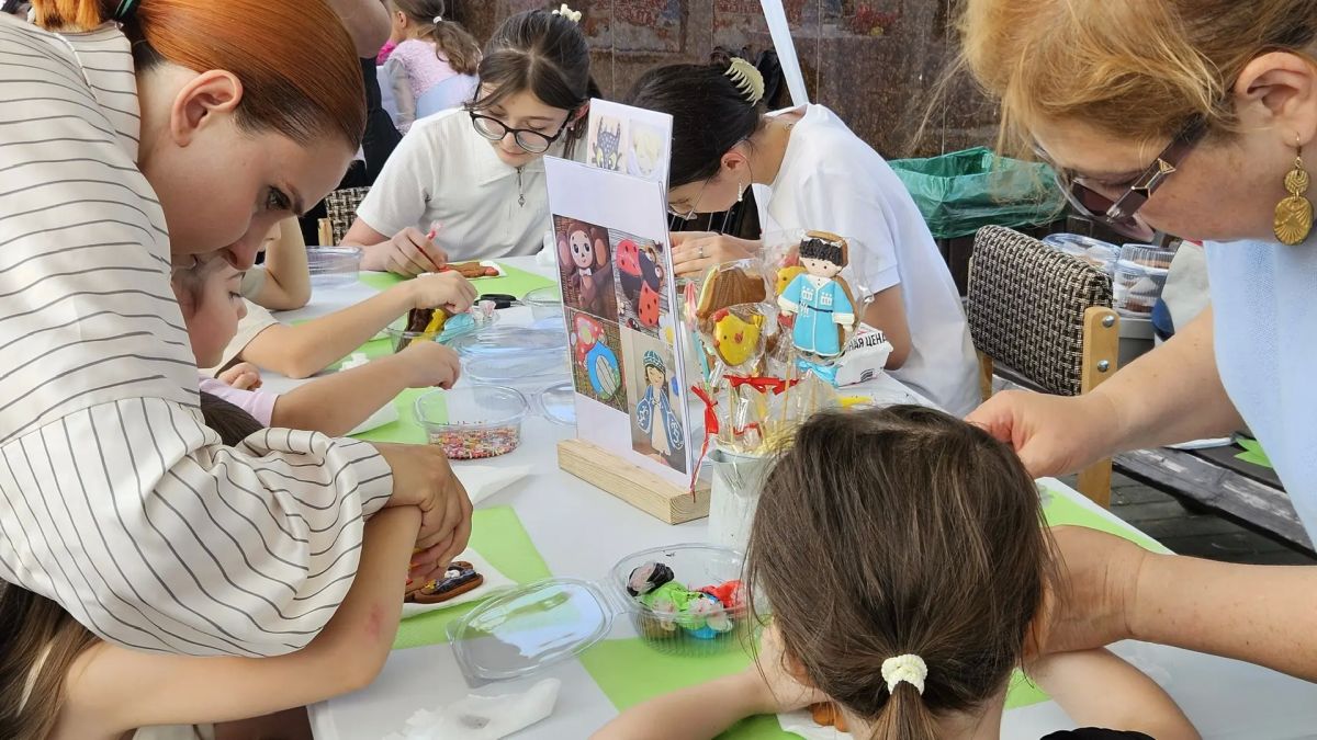 В Нальчике открылся летний фестиваль ремесел и современного искусства «АртЭль» В Нальчике открылся летний фестиваль ремесел и современного искусства «АртЭль»