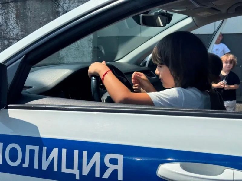Юные гости посетили подразделения МВД Кабардино-Балкарии Юные гости посетили подразделения МВД Кабардино-Балкарии