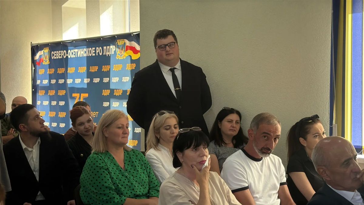 Андрей Луговой: Поддержка ветеранов СВО и других боевых конфликтов – наиболее злободневная тема, которую люди поднимали на встречах не только в Беслане, но также во Владикавказе и Нальчике Андрей Луговой: Поддержка ветеранов СВО и других боевых конфликтов – наиболее злободневная тема, которую люди поднимали на встречах не только в Беслане, но также во Владикавказе и Нальчике