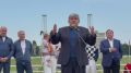 Глава КБР Казбек Коков поприветствовал участников и гостей Всероссийского дерби на Нальчикском ипподроме