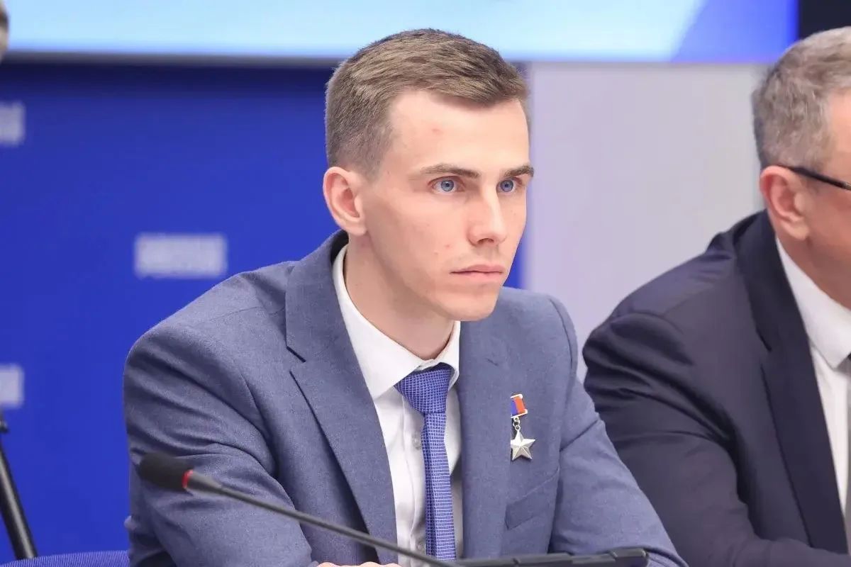 Герой России, член Высшего совета партии «Единая Россия» Владислав Головин рассказал о том, что даже обладатели высоких государственных наград остаются людьми со своими чувствами и переживаниями