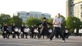 В Нальчике прошла торжественная презентация Кубка России по футболу На площади Абхазии собрались болельщики, представители футбольной общественности и юные спортсмены, чтобы своими глазами увидеть главный трофей турнира. В...