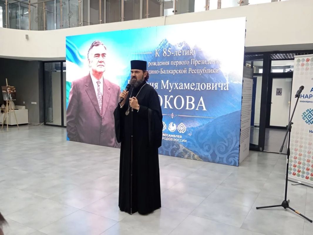 В Нальчике отметили день рождения Валерия Кокова В Нальчике отметили день рождения Валерия Кокова
