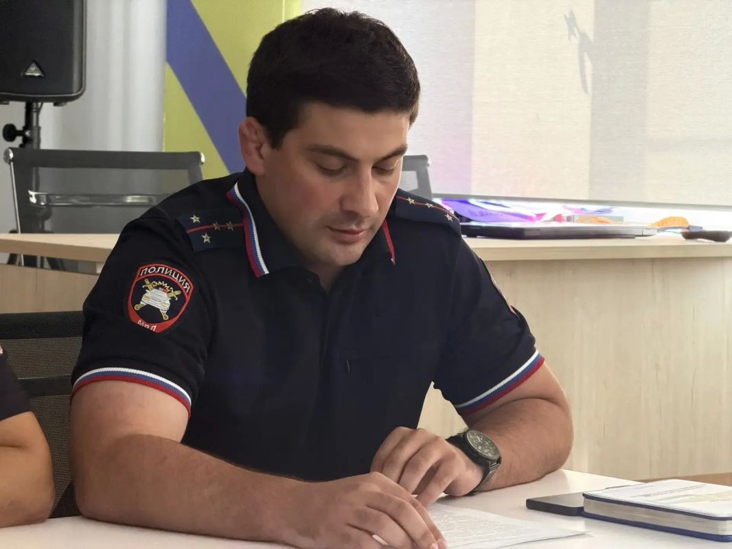 ПОЛИЦИЯ УРВАНСКОГО РАЙОНА ПРОВЕЛА КОМПЛЕКСНОЕ ПРОФИЛАКТИЧЕСКОЕ ЗАНЯТИЕ ДЛЯ ПОДРОСТКОВ ПОЛИЦИЯ УРВАНСКОГО РАЙОНА ПРОВЕЛА КОМПЛЕКСНОЕ ПРОФИЛАКТИЧЕСКОЕ ЗАНЯТИЕ ДЛЯ ПОДРОСТКОВ