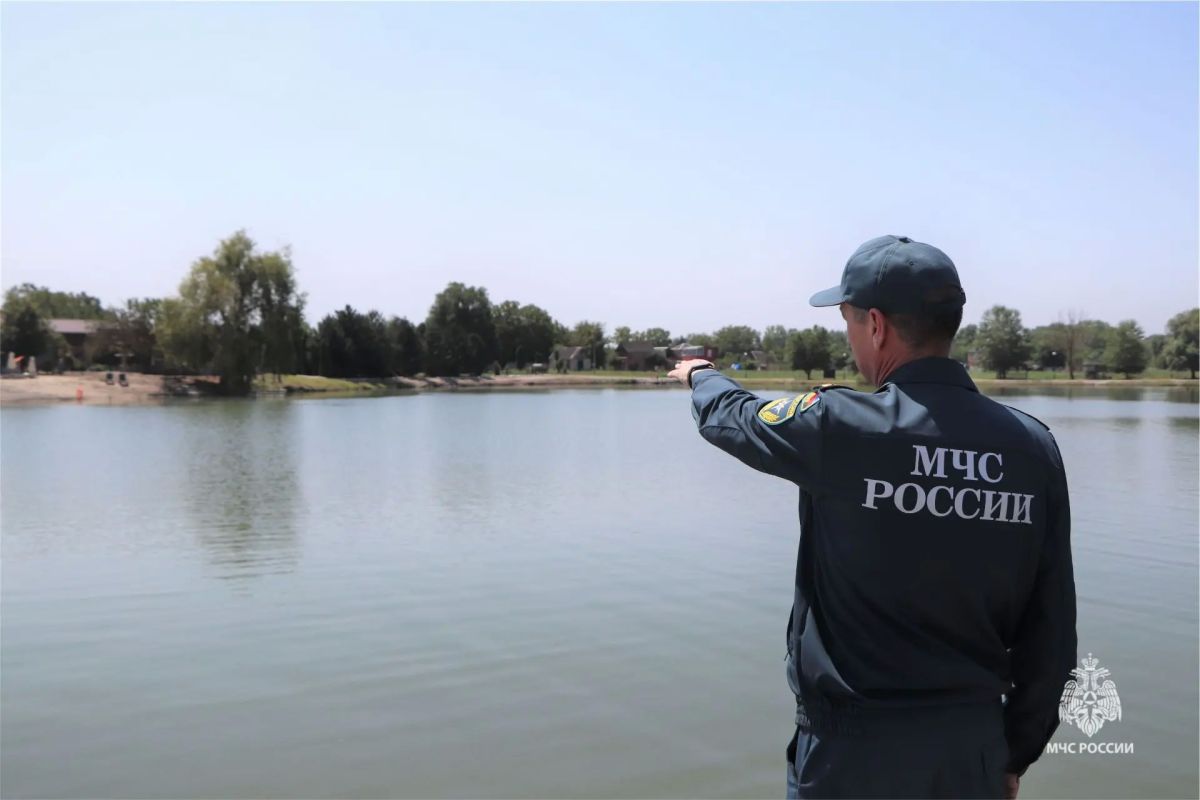 Сотрудники регионального МЧС России проверили обеспечение безопасности людей на акватории базы отдыха «Оазис» г.о. Прохладный Сотрудники регионального МЧС России проверили обеспечение безопасности людей на акватории базы отдыха «Оазис» г.о. Прохладный