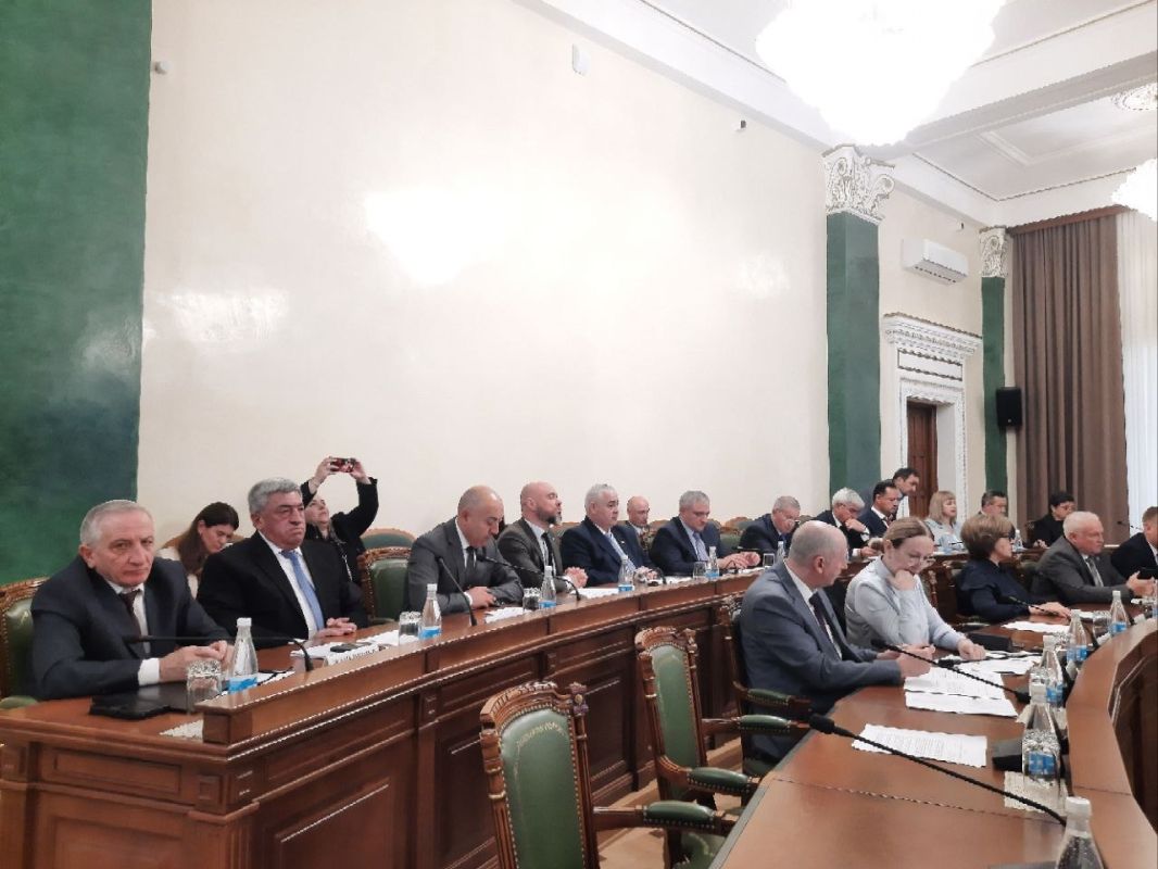 На заседании Правительства КБР рассмотрели исполнение республиканского бюджета за первое полугодие 2026 года На заседании Правительства КБР рассмотрели исполнение республиканского бюджета за первое полугодие 2026 года
