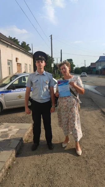 Полицейские Майского района напомнили жителям о правилах цифровой безопасности Полицейские Майского района напомнили жителям о правилах цифровой безопасности