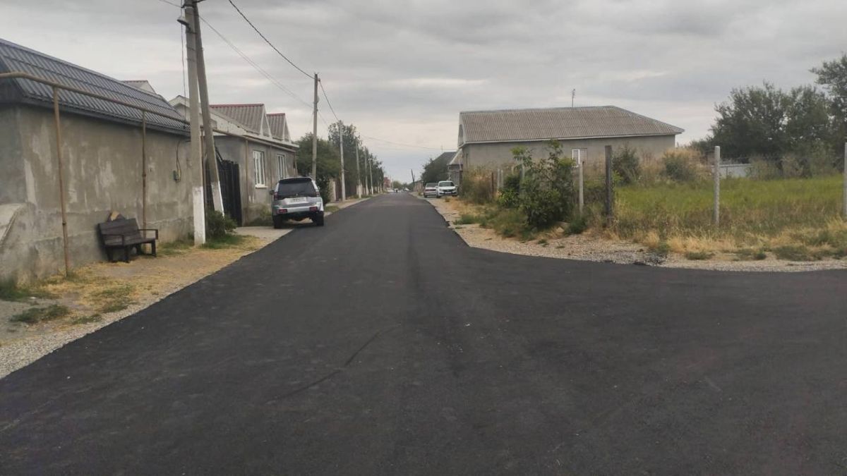 В селении Псынадаха завершили устройство асфальта на улице Депутатской В селении Псынадаха завершили устройство асфальта на улице Депутатской