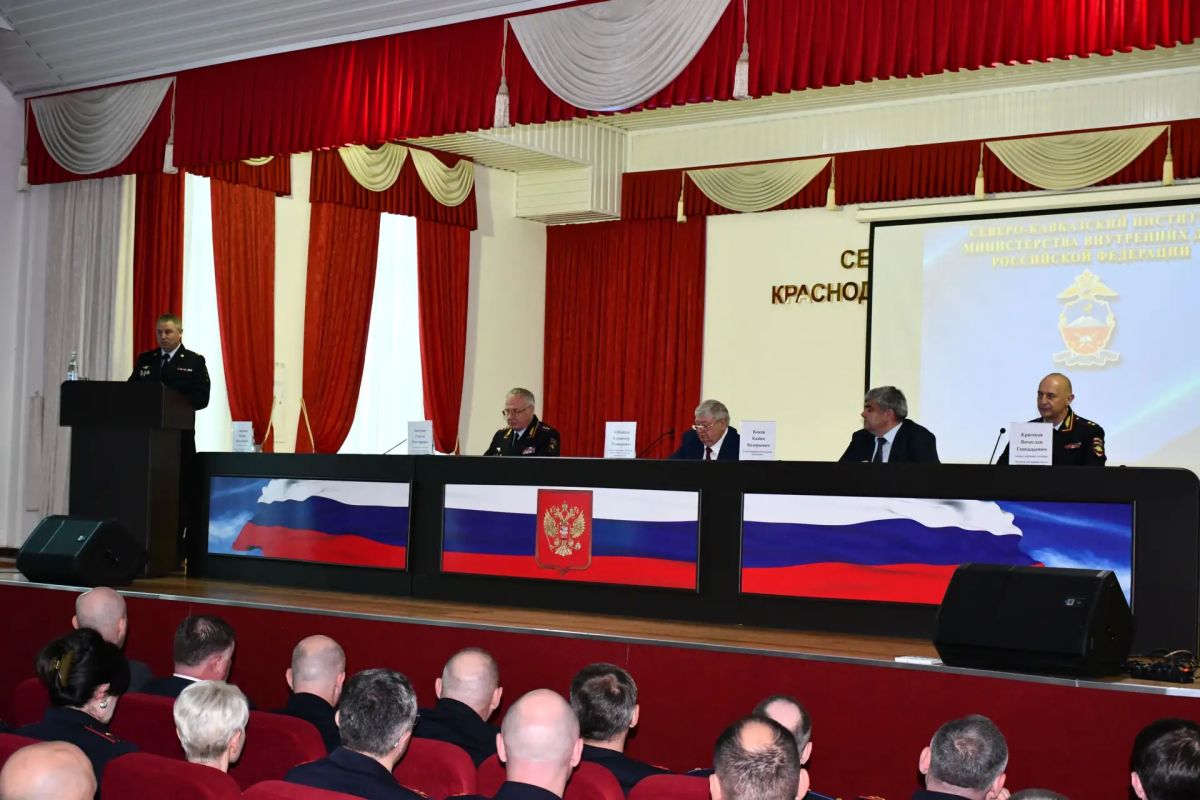 Владимир Кубышко представил личному составу начальника Северо-Кавказского института МВД России Владимир Кубышко представил личному составу начальника Северо-Кавказского института МВД России