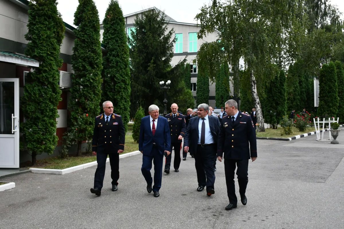 Владимир Кубышко представил личному составу начальника Северо-Кавказского института МВД России Владимир Кубышко представил личному составу начальника Северо-Кавказского института МВД России
