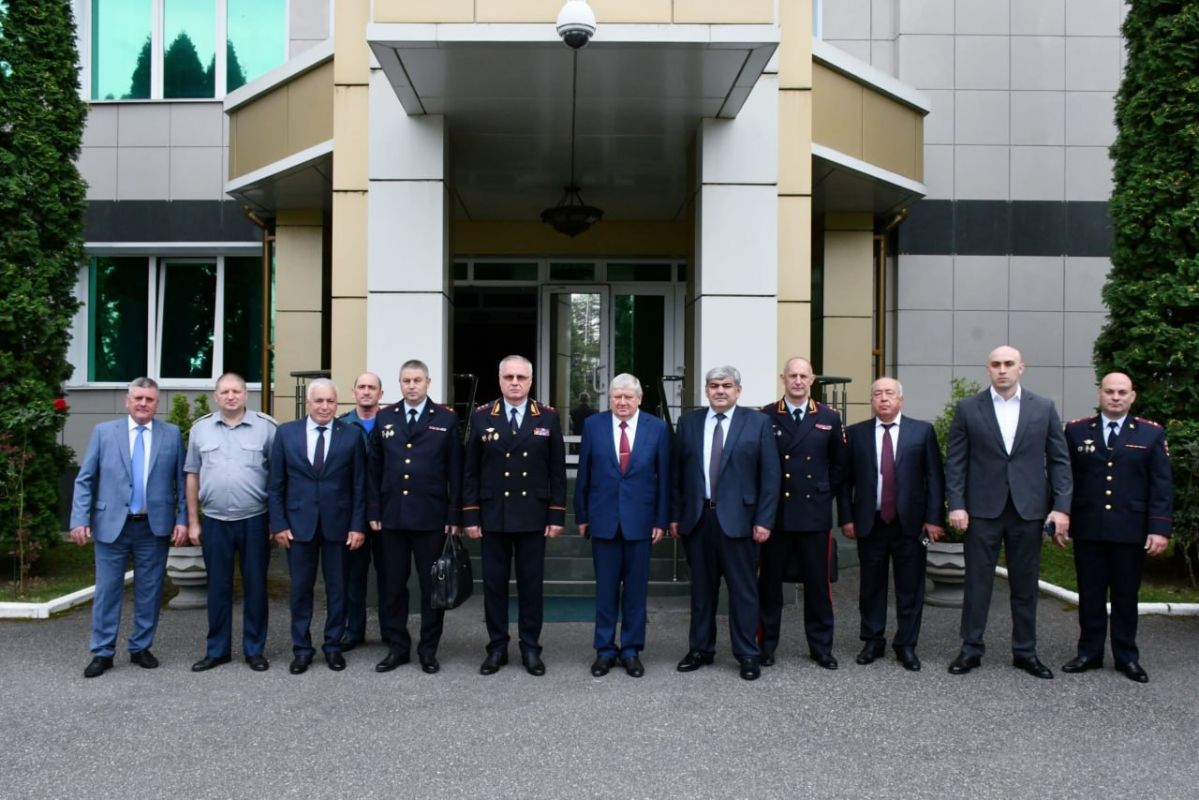 Владимир Кубышко представил личному составу начальника Северо-Кавказского института МВД России Владимир Кубышко представил личному составу начальника Северо-Кавказского института МВД России
