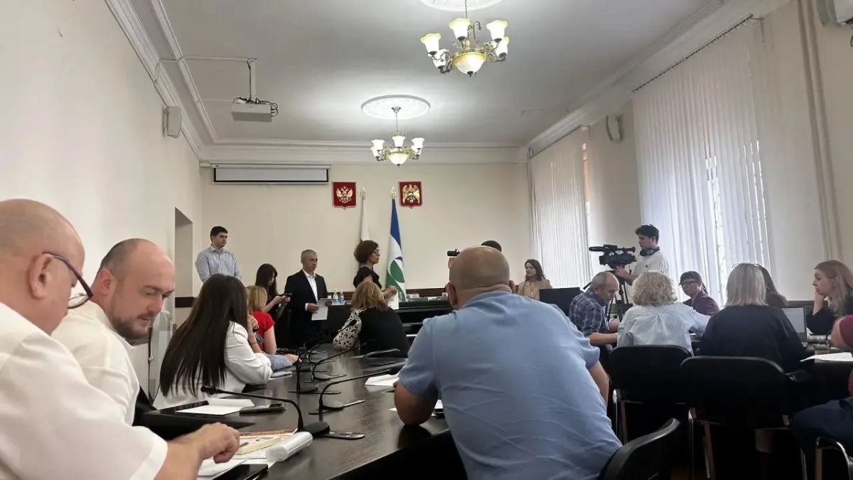Прямо сейчас Избирательная комиссия Кабардино-Балкарии определяет порядок распределения эфирного времени на региональном телевидении и радио, а также места для размещения агитационных материалов в печатных изданиях Прямо сейчас Избирательная комиссия Кабардино-Балкарии определяет порядок распределения эфирного времени на региональном телевидении и радио, а также места для размещения агитационных материалов в печатных изданиях