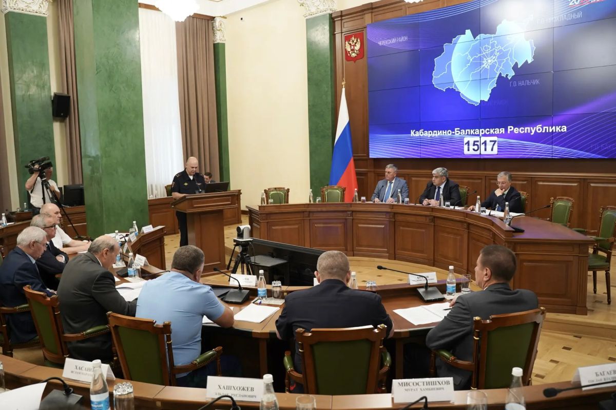 Казбек Коков: Провел совместное заседание Антитеррористической комиссии в КБР и Оперативного штаба Кабардино-Балкарской Республики Казбек Коков: Провел совместное заседание Антитеррористической комиссии в КБР и Оперативного штаба Кабардино-Балкарской Республики