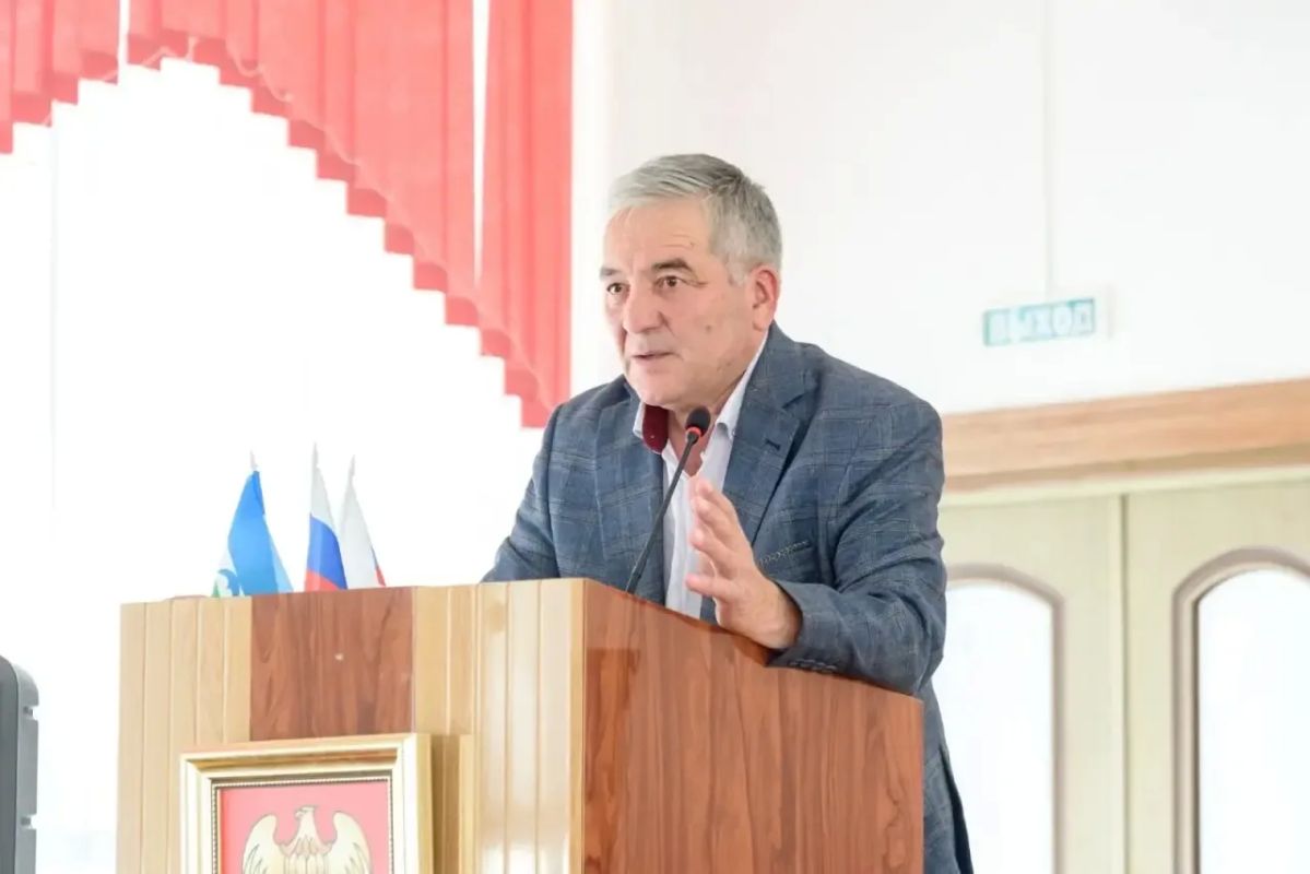 Председатель Эльбрусской ТИК Даниал Джаппуев провел совещание с руководителями структурных подразделений Эльбрусского района в рамках подготовки к выборам депутатов Государственной Думы Федерального Собрания РФ девятого... Председатель Эльбрусской ТИК Даниал Джаппуев провел совещание с руководителями структурных подразделений Эльбрусского района в рамках подготовки к выборам депутатов Государственной Думы Федерального Собрания РФ девятого...