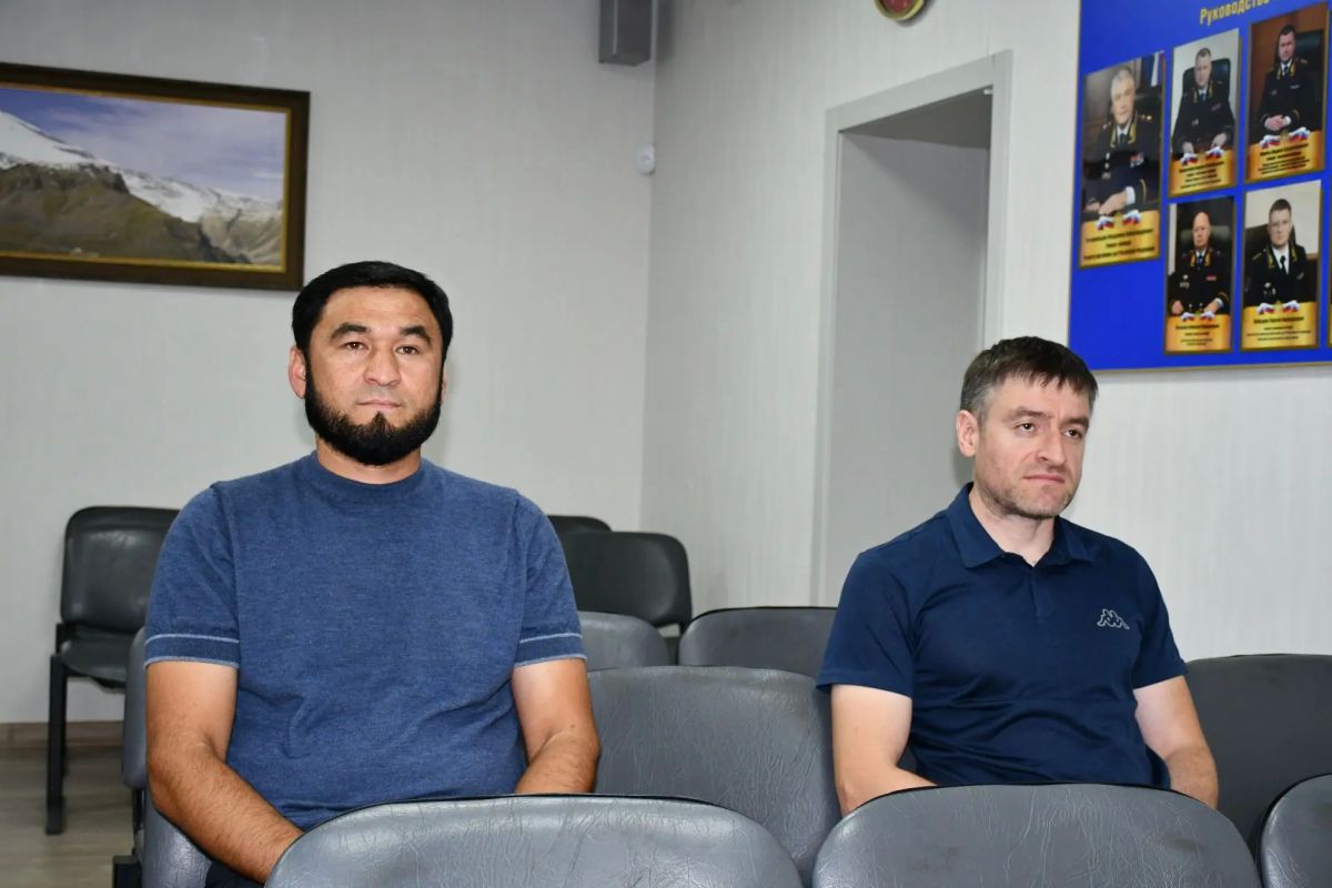 АКТУАЛЬНЫЕ ВОПРОСЫ ЗАКОНОДАТЕЛЬСТВА И ОБЩЕСТВЕННОЙ БЕЗОПАСНОСТИ ОБСУДИЛИ В УПРАВЛЕНИИ ПО ВОПРОСАМ МИГРАЦИИ МВД ПО КБР АКТУАЛЬНЫЕ ВОПРОСЫ ЗАКОНОДАТЕЛЬСТВА И ОБЩЕСТВЕННОЙ БЕЗОПАСНОСТИ ОБСУДИЛИ В УПРАВЛЕНИИ ПО ВОПРОСАМ МИГРАЦИИ МВД ПО КБР