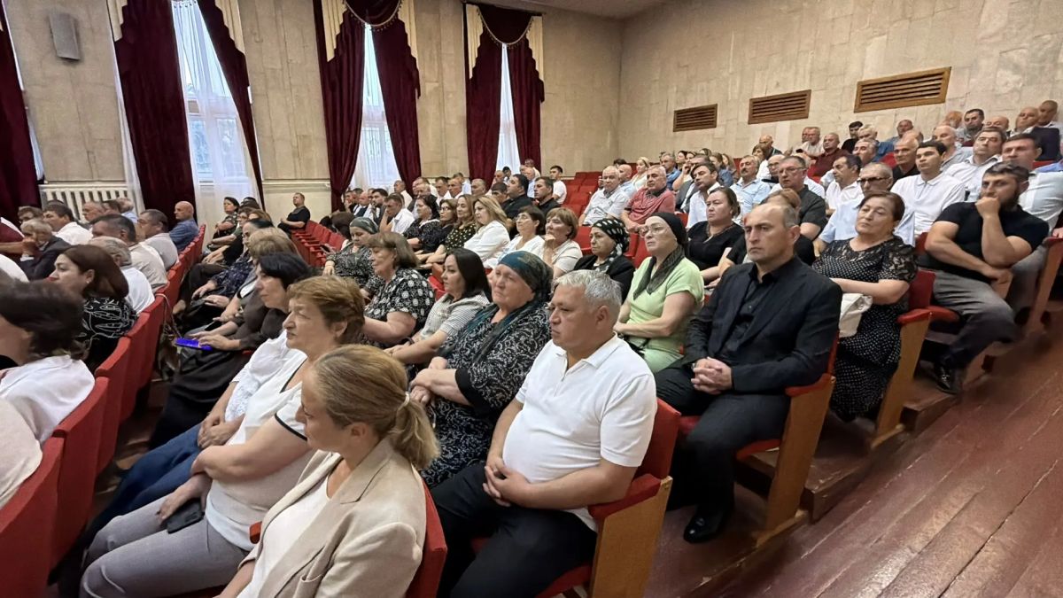 Казбек Коков: С активом Терского района обсудили вопросы социального и экономического развития муниципалитета с 2021 по 2025 годы Казбек Коков: С активом Терского района обсудили вопросы социального и экономического развития муниципалитета с 2021 по 2025 годы