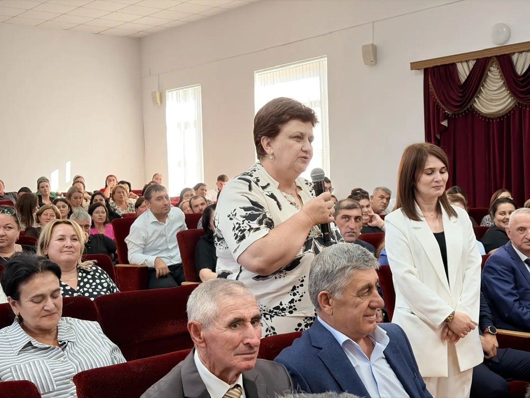 Казбек Коков: В Лескенском районе обсудили с активом муниципалитета результаты социально-экономического развития за последние 5 лет и планы на перспективу Казбек Коков: В Лескенском районе обсудили с активом муниципалитета результаты социально-экономического развития за последние 5 лет и планы на перспективу