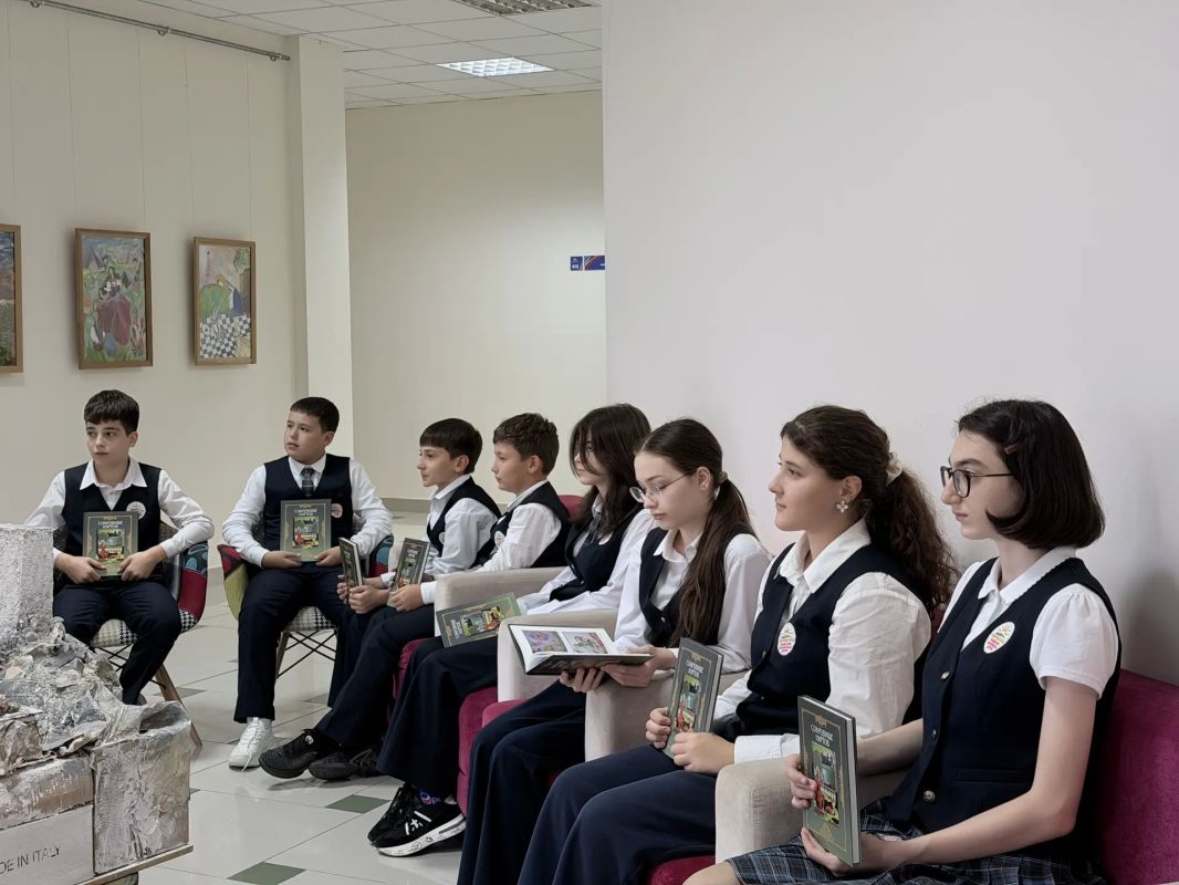 В Лицее для одарённых детей ГБОУ "ДАТ "Солнечный город " отметили День языков народов России В Лицее для одарённых детей ГБОУ "ДАТ "Солнечный город " отметили День языков народов России
