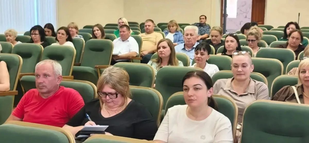 В Майском районе провели инструктаж по организации работы, распределении обязанностей в избирательных комиссиях в случае возникновения нештатных ситуаций и угроз безопасности в дни голосования на выборах, проводимых на... В Майском районе провели инструктаж по организации работы, распределении обязанностей в избирательных комиссиях в случае возникновения нештатных ситуаций и угроз безопасности в дни голосования на выборах, проводимых на...