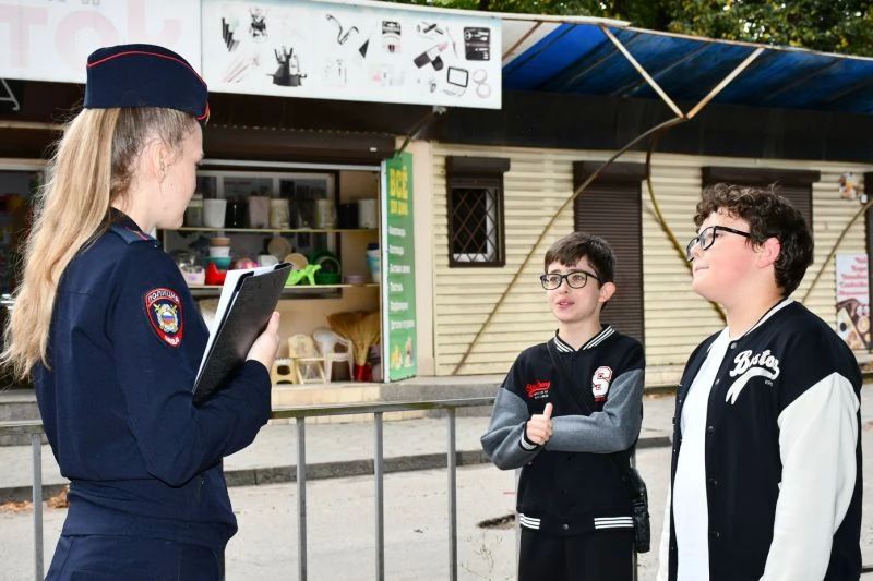 ПОЛИЦЕЙСКИЕ КАБАРДИНО-БАЛКАРИИ ПРОВОДЯТ ИНСТРУКТАЖИ ПО КИБЕРБЕЗОПАСНОСТИ ДЛЯ ШКОЛЬНИКОВ ПОЛИЦЕЙСКИЕ КАБАРДИНО-БАЛКАРИИ ПРОВОДЯТ ИНСТРУКТАЖИ ПО КИБЕРБЕЗОПАСНОСТИ ДЛЯ ШКОЛЬНИКОВ